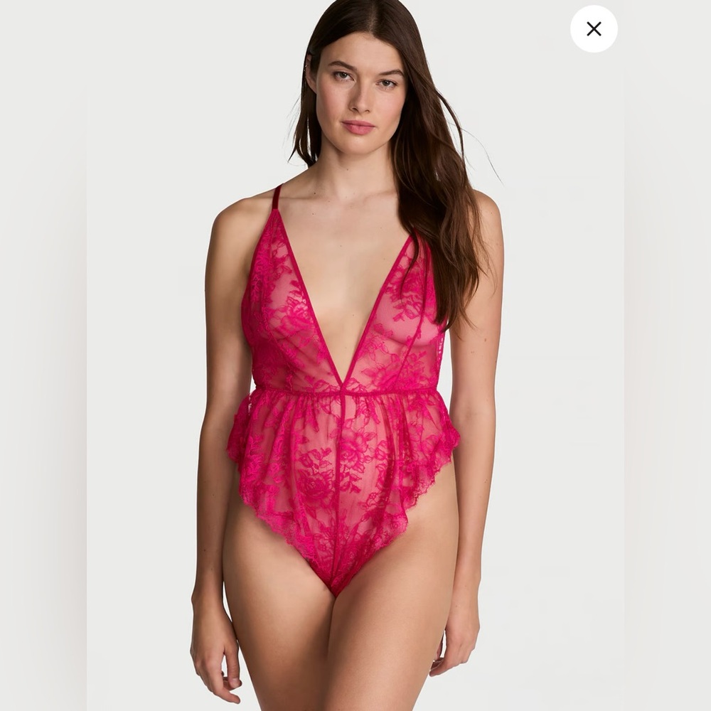 VICTORIA'S SECRET
Rose Lace Plunge Flutter Romper